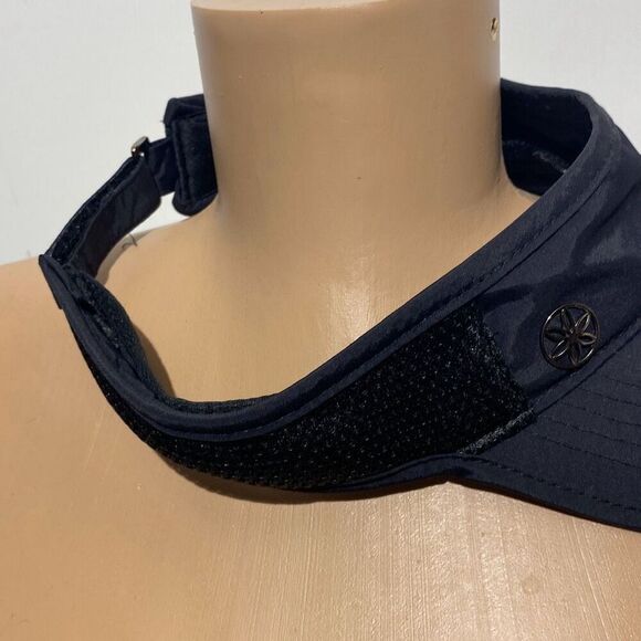 Gaiam Women's Black Classic Fitness Mesh Back Visor Hat Cap Adjustable - Picture 3 of 7